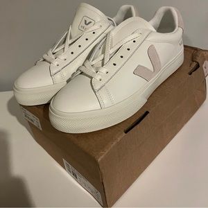 Veja Campo Women's Sneakers